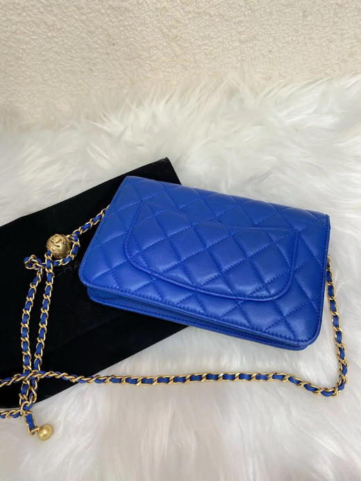 Chanel 蓝色 金球 Woc 斜挎包 商品图1
