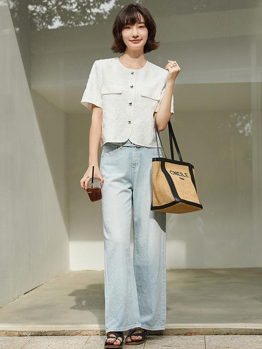 核心卖点：白色肌理面料、圆领设计、短袖版型、单排扣、小香风、显瘦显高 商品图1