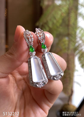 5132212，无事牌耳坠。具体价格微信咨询