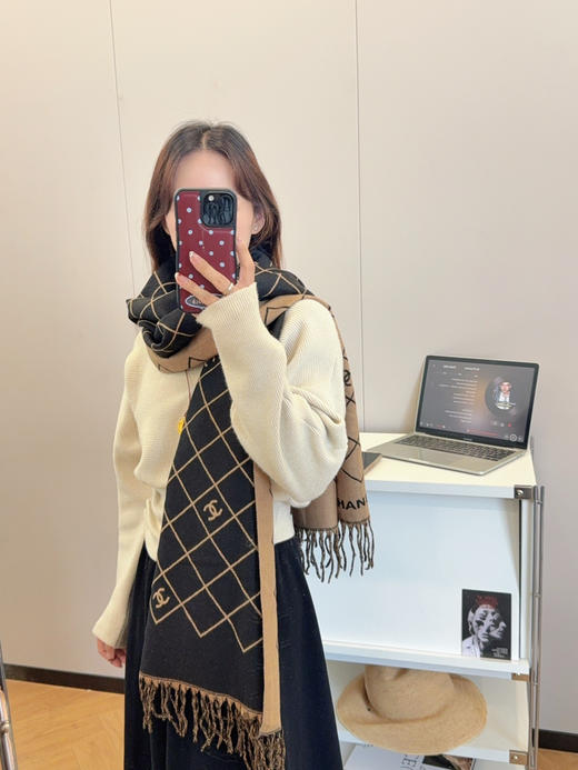 秋冬特惠💰150 香奈儿围巾 上新！秋冬男女同款，高端羊绒针织围巾 商品图4