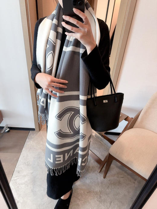 秋冬特惠💰150 香奈儿围巾 女神及日常都非常好搭配的款 商品图3