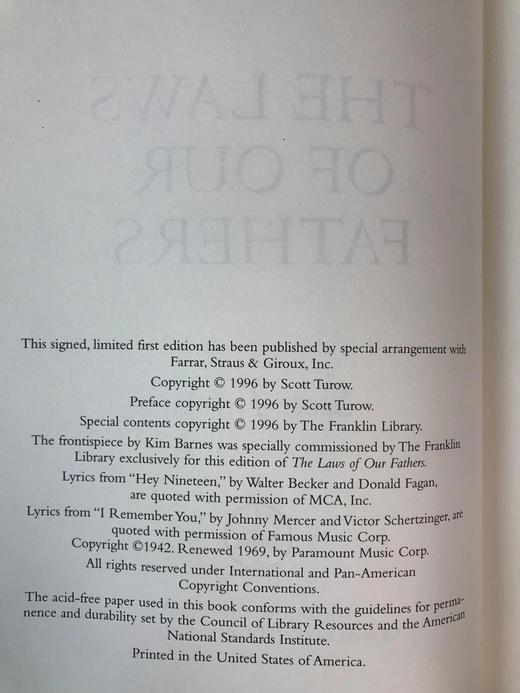 签名首版！斯科特・图罗《父辈的法律》 富兰克林图书馆豪华皮装本 商品图4