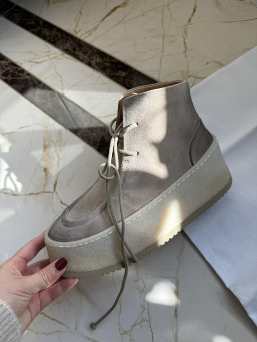 极限特惠24H 渠道货 马塞 魔芋色 parapana 擦色做旧麂皮 厚底皮靴 亏清 实际跟高4cm 准码很准 只换码 不退货 商品图7