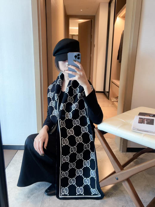 秋冬特惠💰150 古驰围巾 装饰超大造型设计GG图案 商品图1