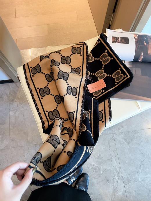 秋冬特惠💰150 古驰围巾 装饰超大造型设计GG图案 商品图7