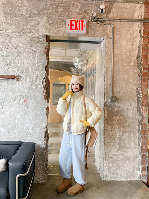 <曾小咸推荐>现货秒杀 ！微信超特价！韩系立领短款棉袄 日常329.99 立减170 秒杀159.99！！ 商品图5