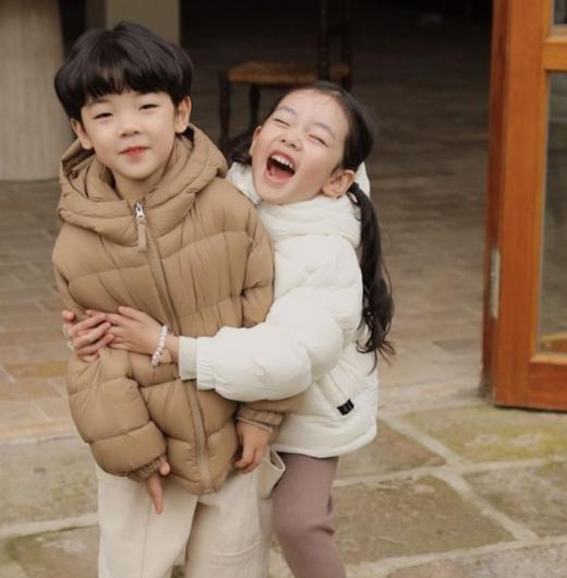 老米优品🎈90-150码！A类，0甲醛。《儿童90白鸭绒面包羽绒服》三防面料，男女童均可，性价比款羽绒外套~ 商品图0