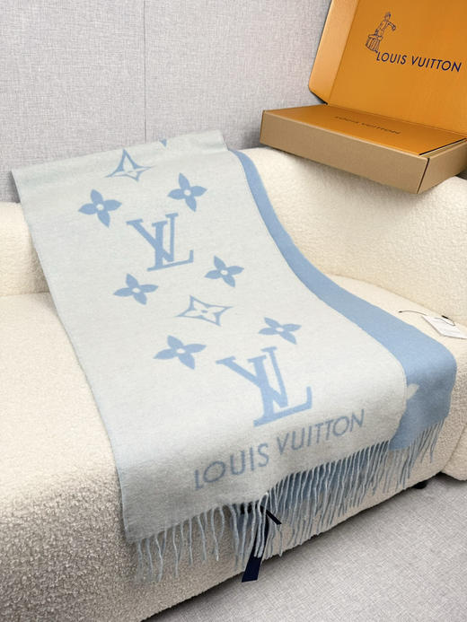 秋冬特惠💰300 LV围巾 霍思燕同款披肩围巾两用！ 商品图4