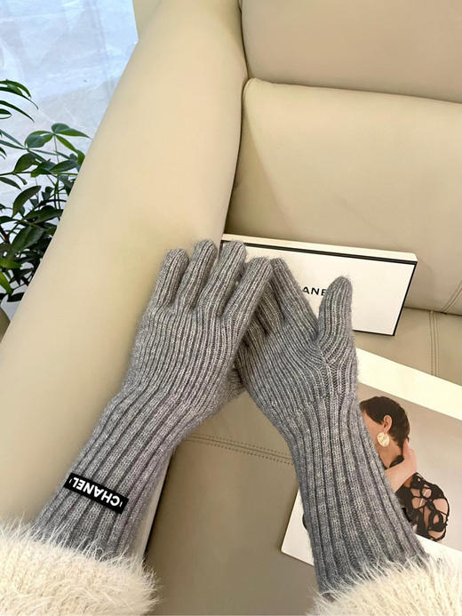 秋冬特惠💰180 香奈儿新款羊毛手套 手感更软细糯腻 商品图5