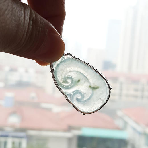 【天然正品】A货翡翠AU750白金镶钻镶天然冰种飘花如意造型翡翠（吉祥、平安）吊坠项链41.3*19.6*5.9MM（皆取最大值）281225NJS22 商品图8