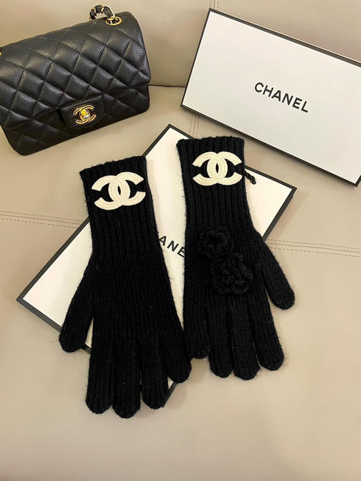 秋冬特惠💰180 香奈儿新款羊毛手套 手感更软细糯腻 商品图1