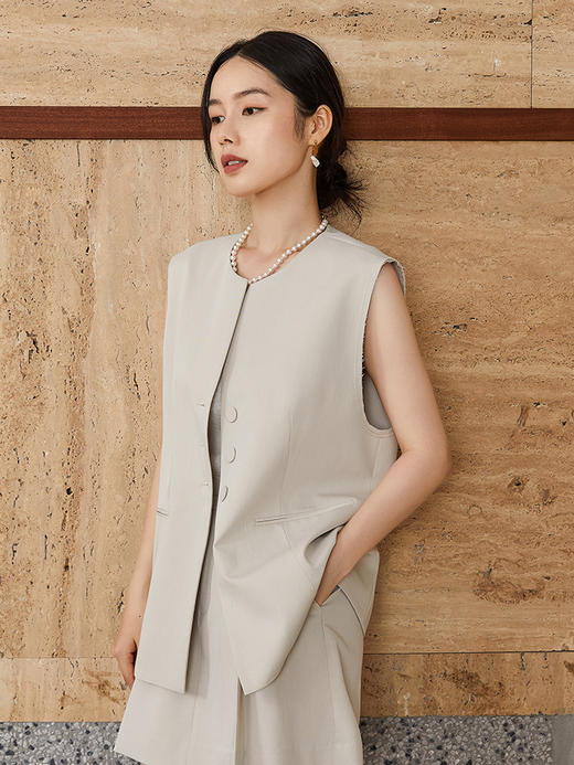 韩系温柔米色西装马甲！叠穿神器圆领坎肩 春季通勤知性显瘦外搭 商品图0