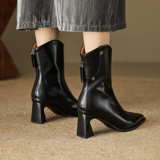 【预售5天】尖头粗跟真牛漆皮秋冬中短筒法式简约通勤时装高跟靴子YCJX&H-5168 商品图2