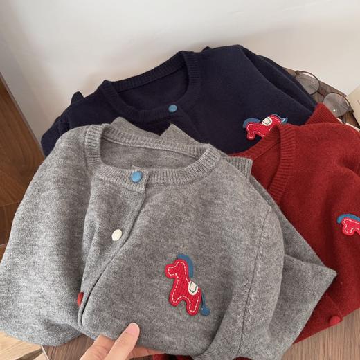 秋冬韩系简约休闲百搭撞色刺绣小马圆领长袖针织开衫 商品图2