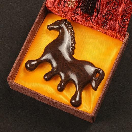 马年黑檀木梳子热卖中！！【2026马年 非洲黑檀马年按摩梳】73G一只，进口非洲黑檀木，一梳多用，按摩刮痧，改善睡眠~ 商品图7