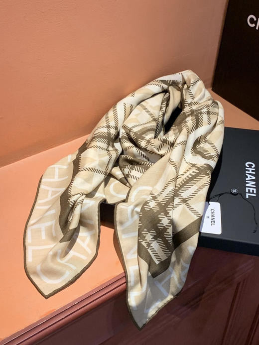 秋冬特惠💰450 香奈儿围巾 秋冬高级成衣系列～
【双面同色丝绒披肩】 商品图4