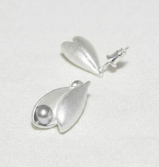 含晖·玉兰系列1-耳钉 商品图7