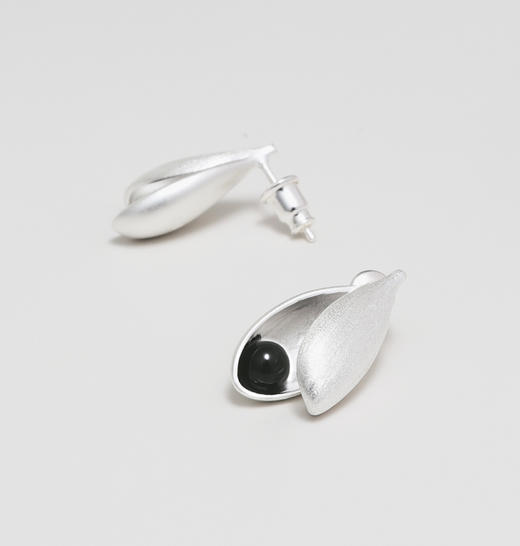 含晖·玉兰系列1-耳钉 商品图10