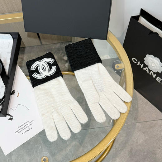 秋冬特惠💰220 爆款 香奈儿秋冬羊毛针织手套 纯色系列 商品图1