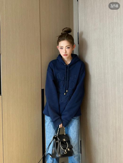 一店k （超重工刺绣🪡！）女孩子的快乐有多简单～给我买我喜欢的东西就好！错位刺绣高级得毫不费力！加绒刺绣字母logo情侣连帽卫衣 商品图11