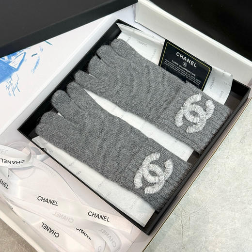 秋冬特惠💰220 爆款 香奈儿秋冬羊毛针织手套 纯色系列 商品图4