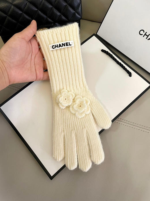 秋冬特惠💰180 香奈儿新款羊毛手套 手感更软细糯腻 商品图2