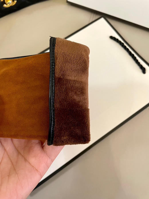 秋冬特惠💰240 缪缪女士新款手套 高档鹿茸皮搭配羊皮 商品图3