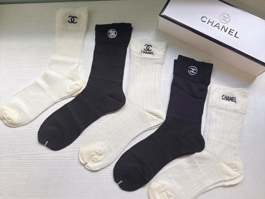 秋冬特惠💰130 香奈儿袜子 CH新品网红女款袜子 【一盒五双】冰丝材质，轻薄冰凉透气舒适 商品图8