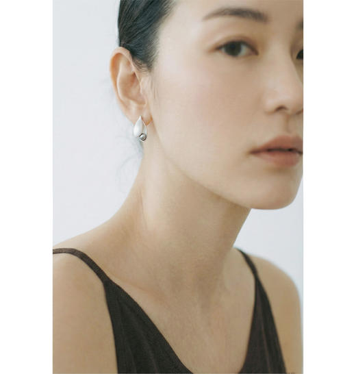 含晖·玉兰系列1-耳钉 商品图9