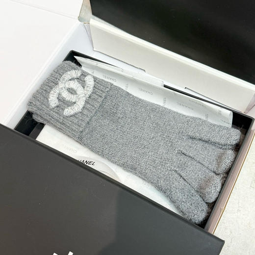 秋冬特惠💰220 爆款 香奈儿秋冬羊毛针织手套 纯色系列 商品图1