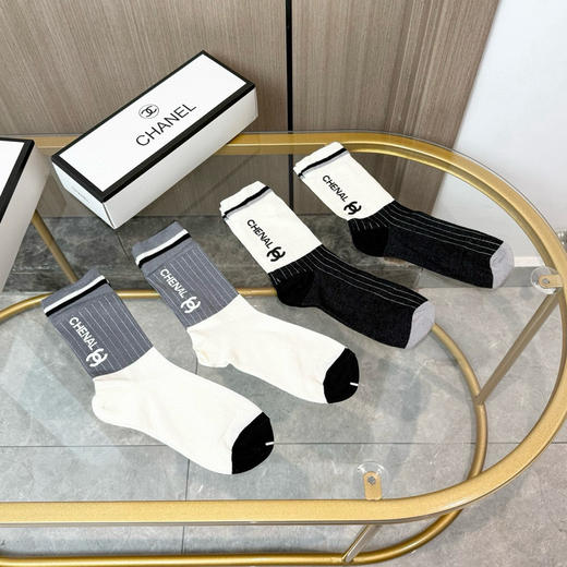 秋冬特惠💰170 香奈儿袜子【一盒四双】香奈儿 爆款中筒袜 高版本 商品图1