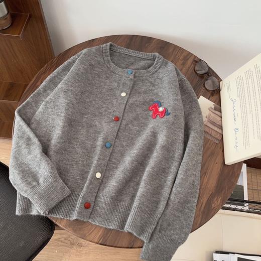 秋冬韩系简约休闲百搭撞色刺绣小马圆领长袖针织开衫 商品图3