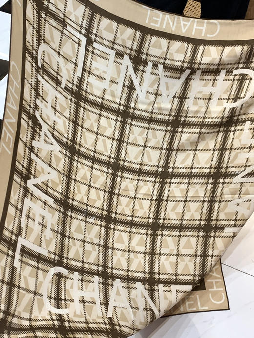 秋冬特惠💰450 香奈儿围巾 秋冬高级成衣系列～
【双面同色丝绒披肩】 商品图7