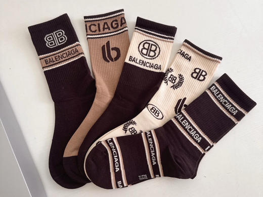 秋冬特惠💰130 巴黎世家袜子 大巴黎新品女款长筒袜子【一盒五双】纯棉材质织造，上脚柔软舒适 商品图7