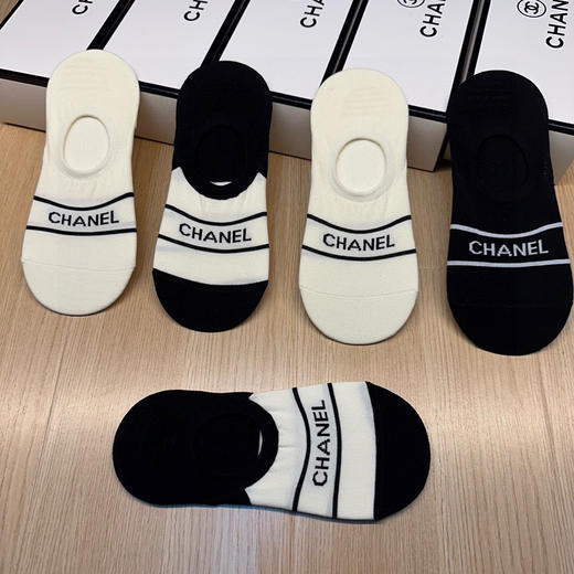 秋冬特惠💰130 香奈儿袜子 CH新品女款隐形袜子【一盒五双】提花经典字母标志 商品图1