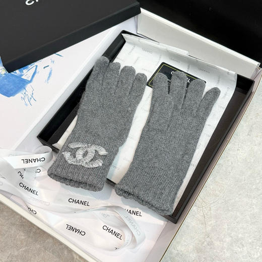 秋冬特惠💰220 爆款 香奈儿秋冬羊毛针织手套 纯色系列 商品图5