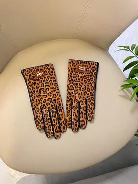 秋冬特惠💰240 缪缪女士新款手套 高档鹿茸皮搭配羊皮