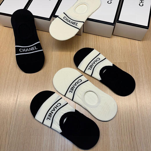 秋冬特惠💰130 香奈儿袜子 CH新品女款隐形袜子【一盒五双】提花经典字母标志 商品图5