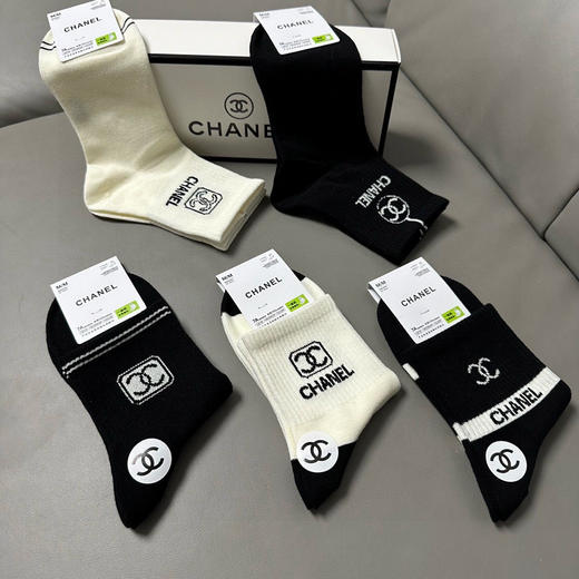 秋冬特惠💰130 香奈儿袜子 香奶奶家新品女款中筒袜子【一盒五双】纯棉材质，柔软舒适透气 商品图7