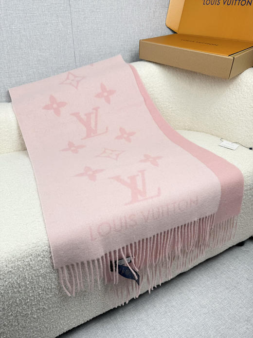 秋冬特惠💰300 LV围巾 霍思燕同款披肩围巾两用！ 商品图4