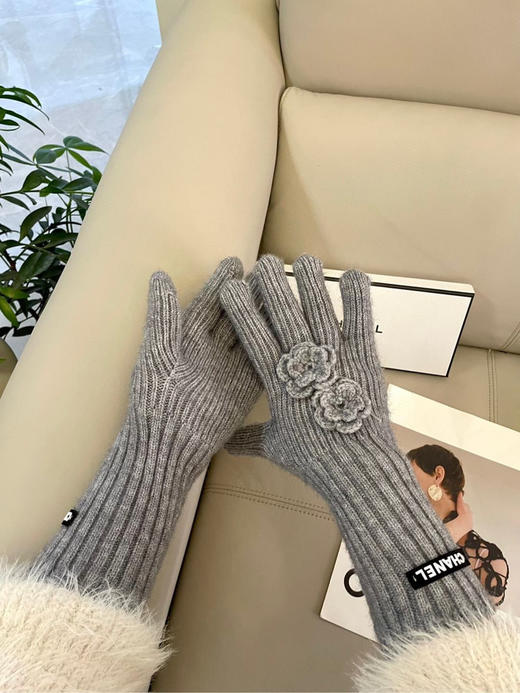 秋冬特惠💰180 香奈儿新款羊毛手套 手感更软细糯腻 商品图6