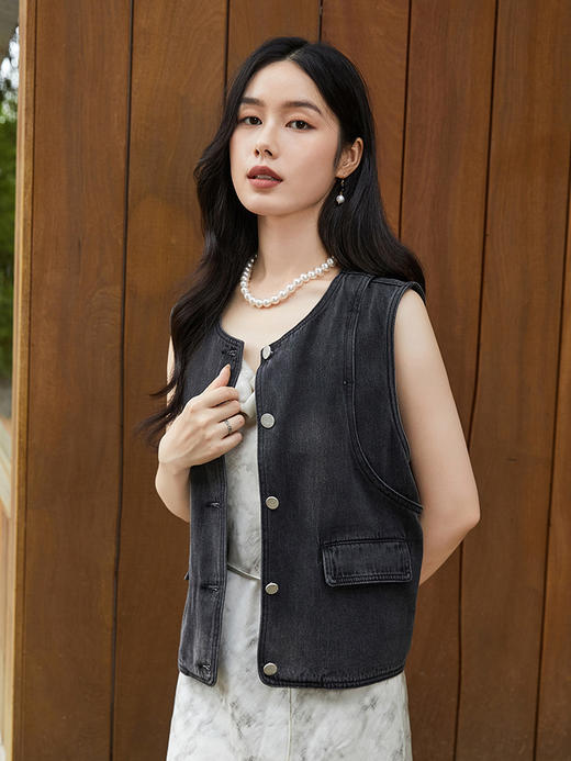 黑灰做旧牛仔马甲女 圆领无袖单排扣背心 复古宽松叠穿外搭坎肩 商品图0