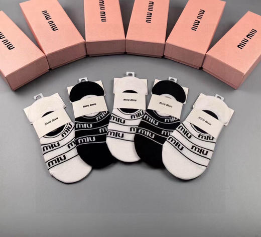秋冬特惠💰130 缪缪袜子 新品女款隐形袜子【一盒五双】提花经典字母标志 商品图7