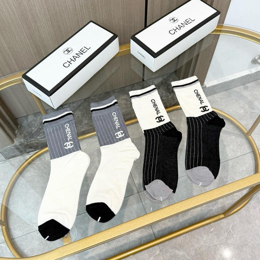 秋冬特惠💰170 香奈儿袜子【一盒四双】香奈儿 爆款中筒袜 高版本 商品图3