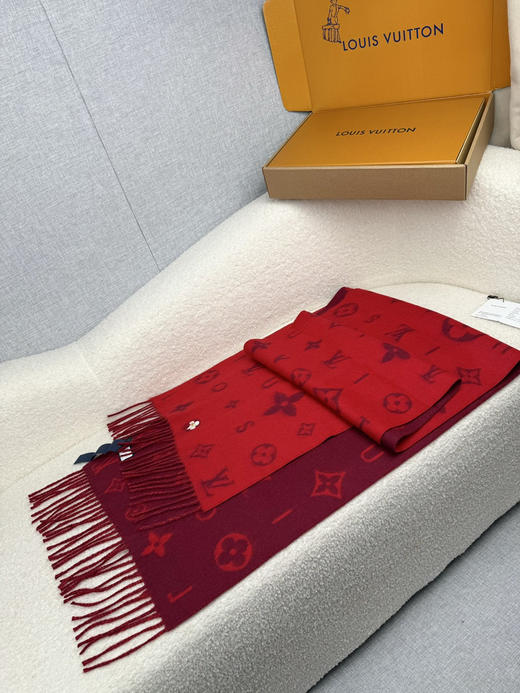 秋冬特惠💰300 LV围巾 2026马年新春刺绣纪念版。【双面羊毛围巾】 商品图3