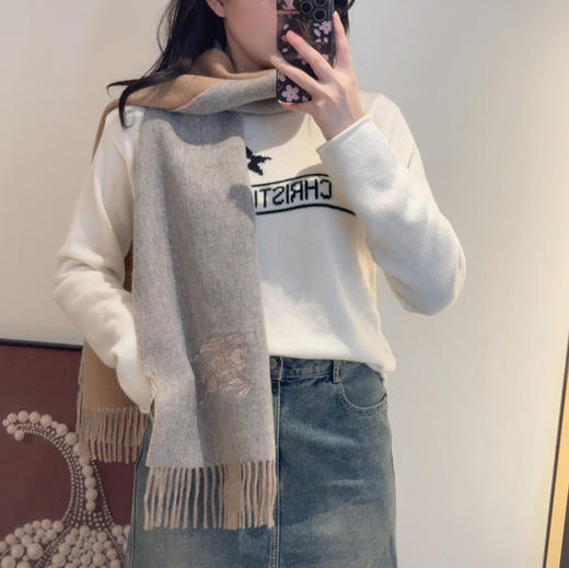 秋冬特惠💰300 巴宝莉双面围巾 太有型太有魅力了 非常斯文时尚的秋冬单品！ 商品图7