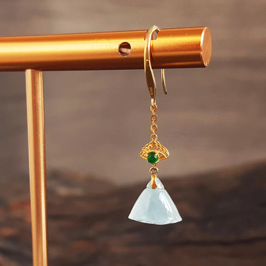 【天然正品】A货翡翠AU750黄金镶天然冰种莲蓬造型翡翠（好运、多子多福）耳环31.7*8.9*5.2MM（皆取最大值）281225NJS30特价：1080 商品图2