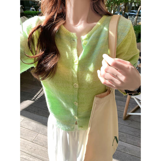 <曾小咸推荐>韩系渐变绿色针织毛衣开衫 商品图2