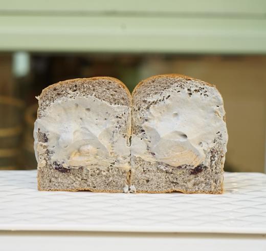 黑芝麻豆乳爆浆吐司 商品图0