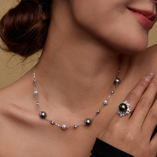 “流光叠韵”大溪地黑珍珠项链 商品图3